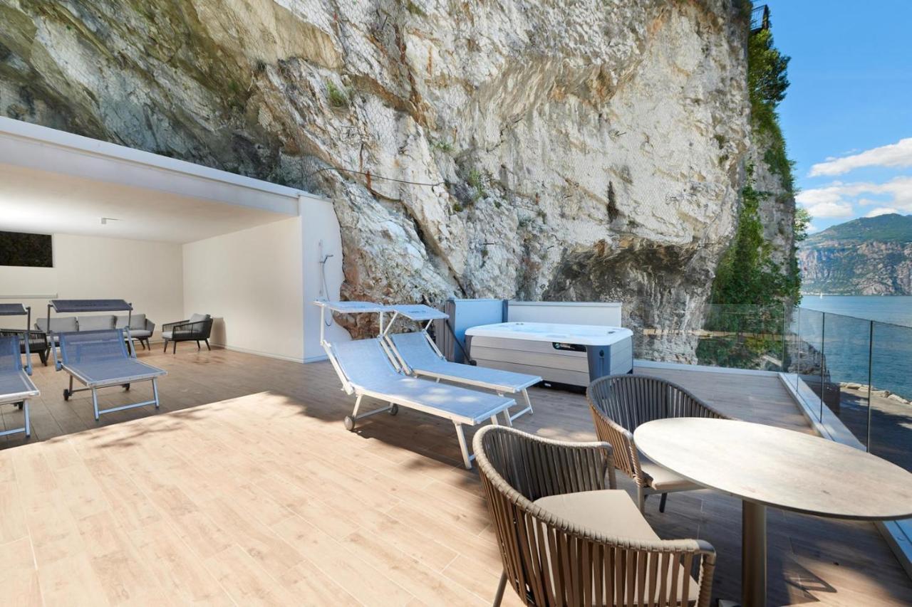 Hotel Castello Lake Front Malcesine Exterior foto