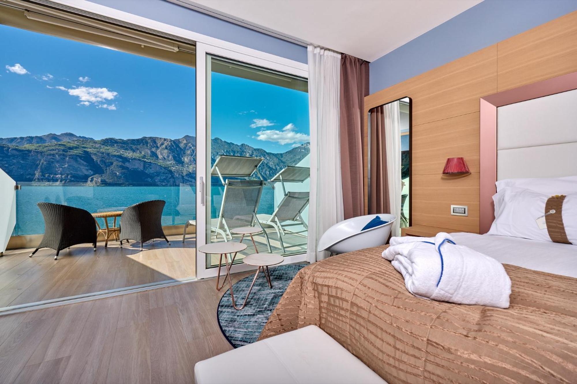 Hotel Castello Lake Front Malcesine Exterior foto